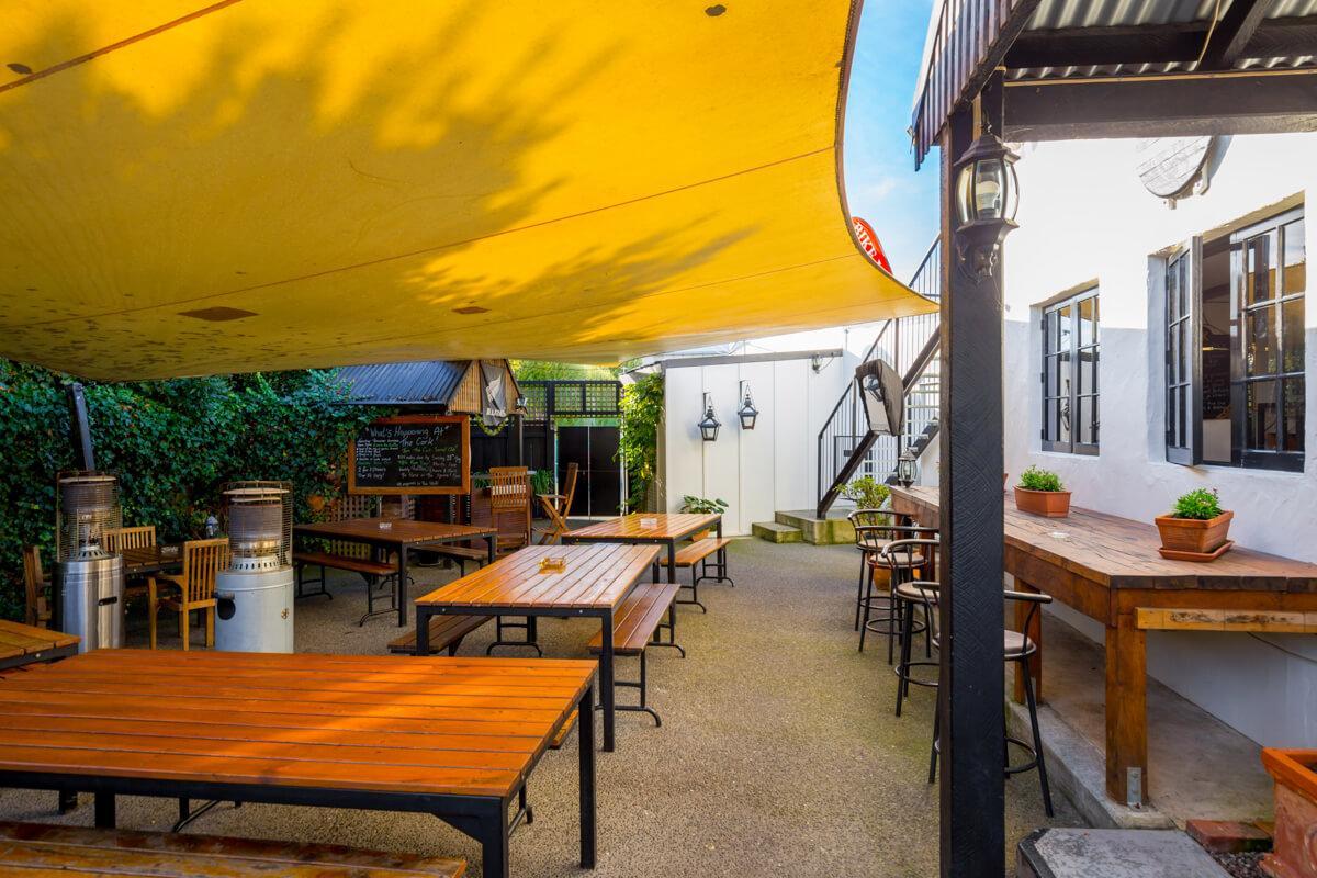 Cork And Keg Motel Renwick Exterior foto